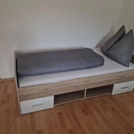 Gudzevic Ferien Unterkuenfte A - 5 Apartment Gloggnitz Exterior photo
